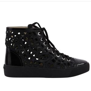 CHANELBlack Laser-Cut Leather Camellia High-Top Sn